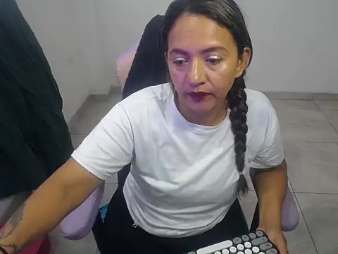 daleska ayala 1 online show from 11-28-25, 09:28