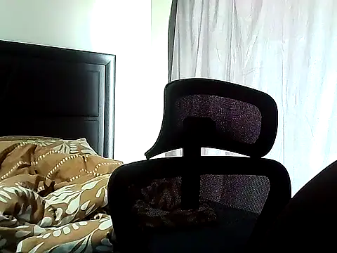 Yardie bone online show from 12-16-25, 04:39