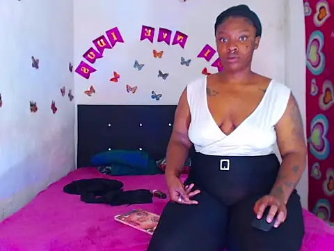 Snapshot of The_wickles_4443 chatting on 10-18-25, 06:41 The wickles 4443 online show from 10-18-25, 06:41