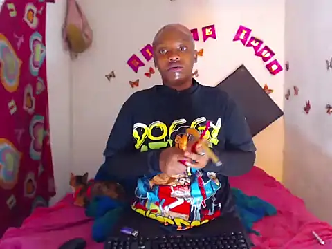 Snapshot of The_wickles_4443 chatting on 11-19-25, 06:13 The wickles 4443 online show from 11-19-25, 06:13