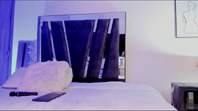 HollyEvanz online show from 01-14-26, 03:01