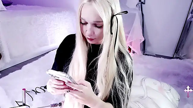 Snapshot of babymisa chatting on 10-27-25, 03:05 babymisa online show from 10-27-25, 03:05