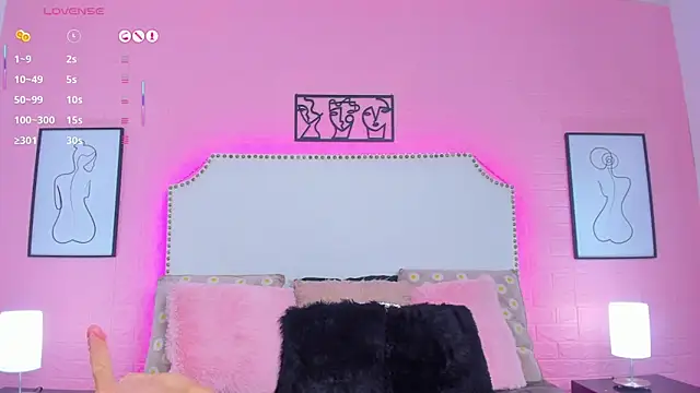 charlotte kisss online show from 10-15-25, 07:36