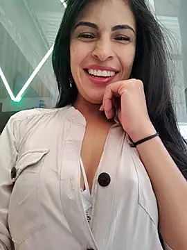 Astrid-- online show from 10-17-25, 08:33