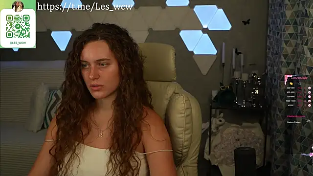 Snapshot of HarleyDeess chatting on 10-06-25, 09:45 HarleyDeess online show from 10-06-25, 09:45