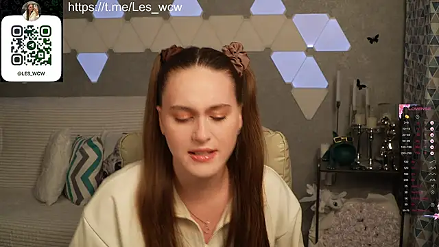 Snapshot of HarleyDeess chatting on 10-25-25, 07:52 HarleyDeess online show from 10-25-25, 07:52