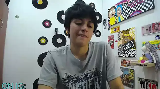 Snapshot of 9_Fernanda_9 chatting on 02-20-25, 12:08 9 Fernanda 9 online show from 02-20-25, 12:08