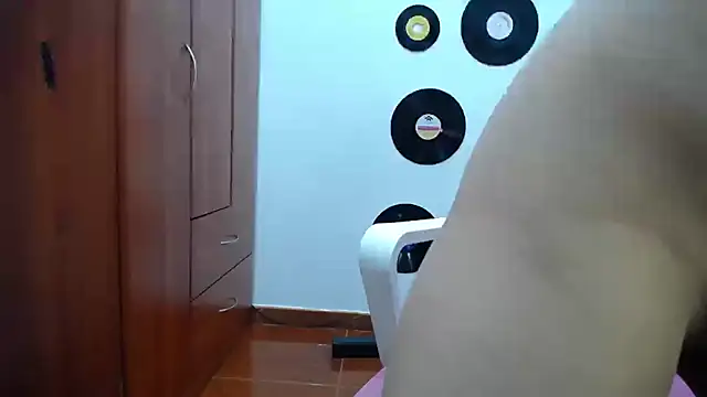 Snapshot of 9_Fernanda_9 chatting on 03-01-25, 12:17 9 Fernanda 9 online show from 03-01-25, 12:17