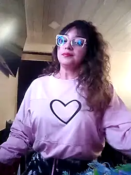 Snapshot of marabennett chatting on 11-25-25, 08:42 marabennett online show from 11-25-25, 08:42