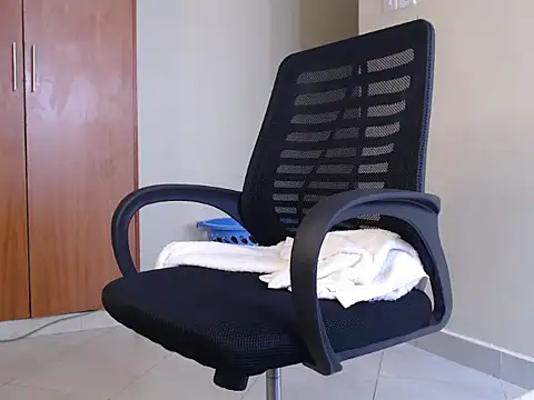 CurvyGlass online show from 12-27-24, 06:57