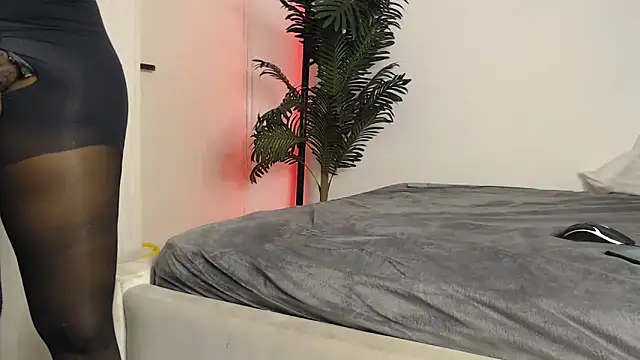 CurvyGlass online show from 11-12-25, 02:01