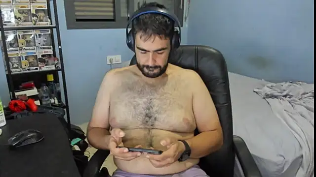 Snapshot of Fatbear-xavi chatting on 09-13-25, 01:16 Fatbear-xavi online show from 09-13-25, 01:16