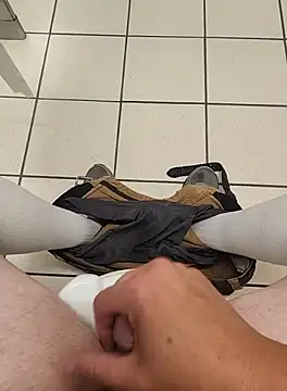 Snapshot of Jackauff69 chatting on 10-02-25, 09:55 Jackauff69 online show from 10-02-25, 09:55