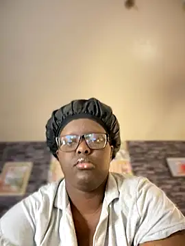 Yagurl  west online show from 11-21-25, 01:04