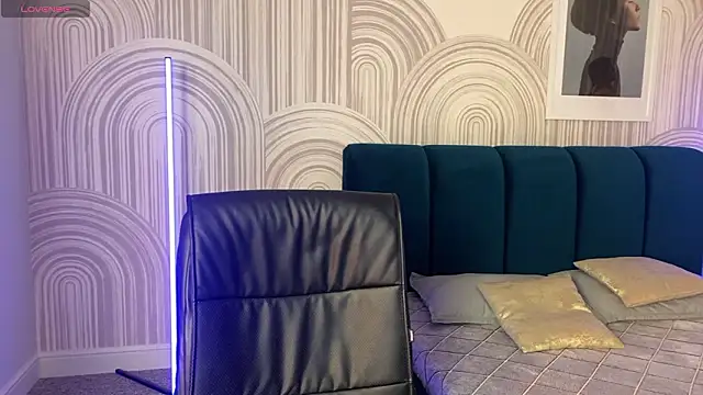 viviann evans online show from 03-28-26, 01:05