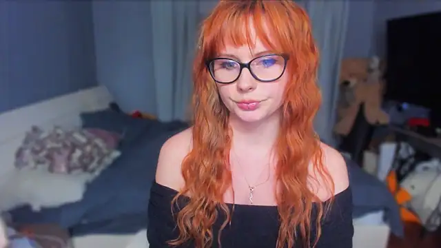 Snapshot of KlementinaBbG chatting on 11-09-25, 08:18 KlementinaBbG online show from 11-09-25, 08:18