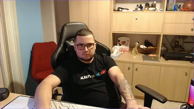 bigpuff hott online show from 10-19-25, 06:41