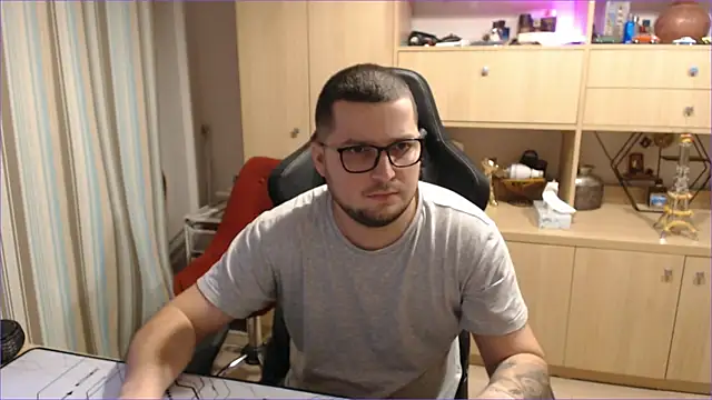 bigpuff hott online show from 11-11-25, 08:31