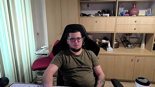 bigpuff hott online show from 11-18-25, 11:03