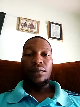 Snapshot of Vuyokaki chatting on 10-05-25, 04:55 Vuyokaki online show from 10-05-25, 04:55