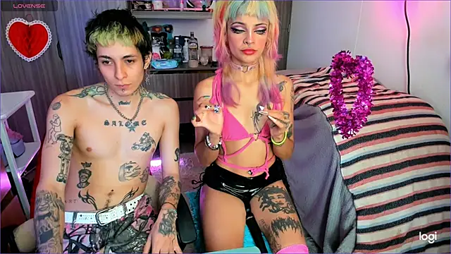 Snapshot of badeyes_crazygoat chatting on 02-13-26, 04:58 badeyes crazygoat online show from 02-13-26, 04:58