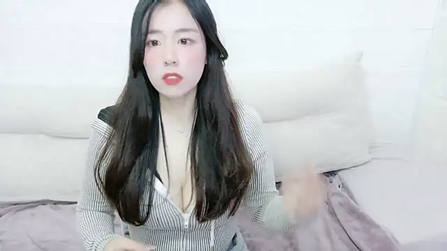 Snapshot of Arisa__ chatting on 01-18-25, 02:25 Arisa online show from 01-18-25, 02:25