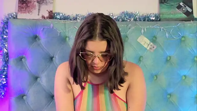 Paola Lyon  online show from 12-22-25, 12:35