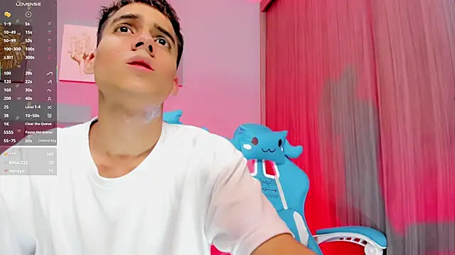 Snapshot of jake_and_joaquin chatting on 02-28-25, 03:04 jake and joaquin online show from 02-28-25, 03:04