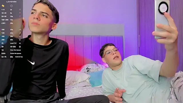 Snapshot of jake_and_joaquin chatting on 03-16-25, 10:44 jake and joaquin online show from 03-16-25, 10:44