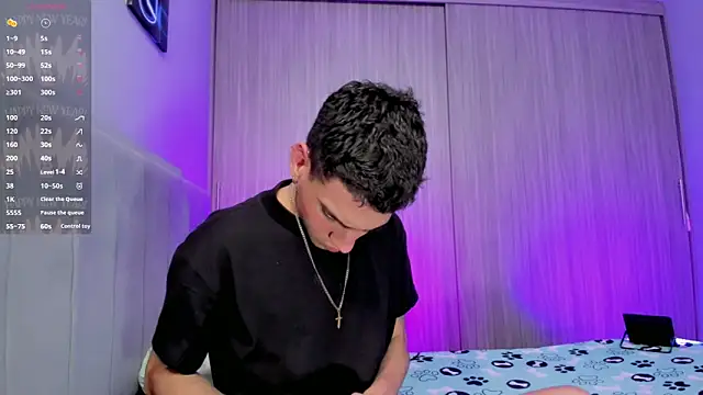 Snapshot of jake_and_joaquin chatting on 11-14-25, 02:32 jake and joaquin online show from 11-14-25, 02:32