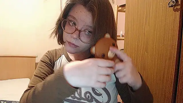 Snapshot of Chmiri_cb chatting on 12-18-24, 02:28 Chmiri cb online show from 12-18-24, 02:28