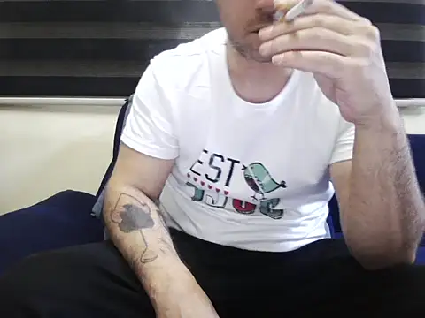 Snapshot of Arabeyes chatting on 10-24-25, 03:19 Arabeyes online show from 10-24-25, 03:19