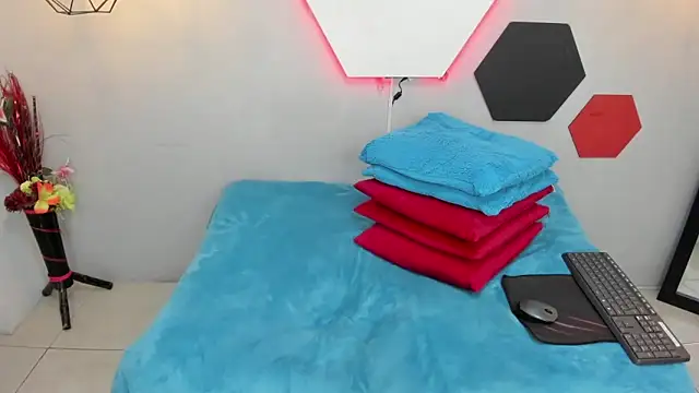 martinaclark online show from 02-16-25, 05:15