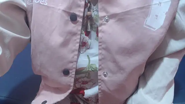 Snapshot of nadescomthxx chatting on 10-25-25, 03:29 nadescomthxx online show from 10-25-25, 03:29