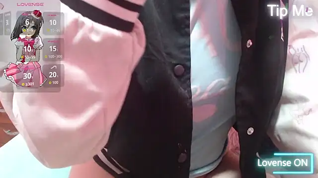 Snapshot of nadescomthxx chatting on 10-26-25, 04:57 nadescomthxx online show from 10-26-25, 04:57