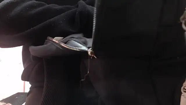 Snapshot of nadescomthxx chatting on 10-31-25, 03:46 nadescomthxx online show from 10-31-25, 03:46