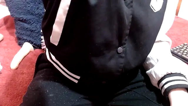 Snapshot of nadescomthxx chatting on 11-06-25, 03:35 nadescomthxx online show from 11-06-25, 03:35