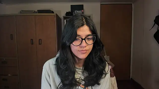 Snapshot of valerie__skyy chatting on 01-07-25, 03:35 valerie skyy online show from 01-07-25, 03:35