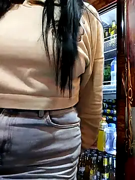 Snapshot of my-kitty chatting on 02-23-25, 11:25 my-kitty online show from 02-23-25, 11:25