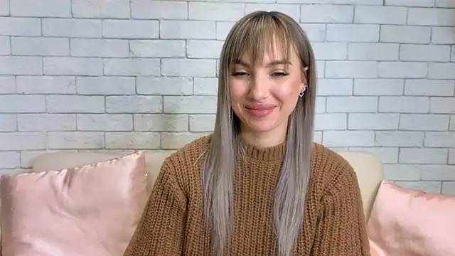 Snapshot of MiaMinx chatting on 02-11-25, 04:55 MiaMinx online show from 02-11-25, 04:55