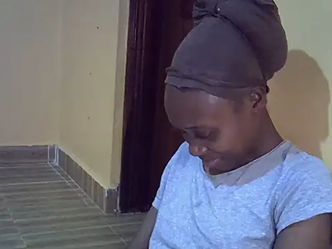 Tanaissa2 online show from 11-24-25, 11:48