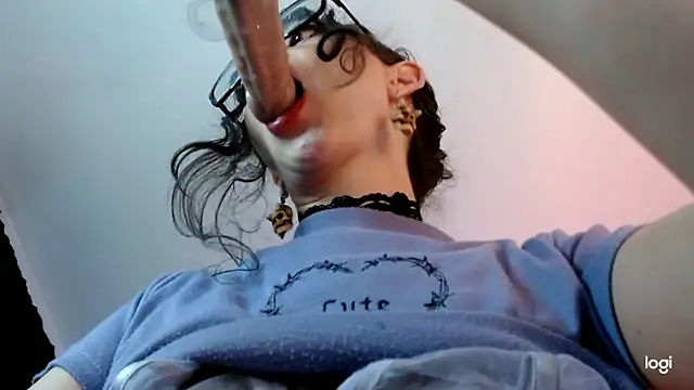 Kizzuky online show from 02-04-25, 02:49