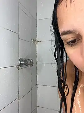 Snapshot of pamela_anderson_ chatting on 12-12-24, 05:37 pamela anderson online show from 12-12-24, 05:37