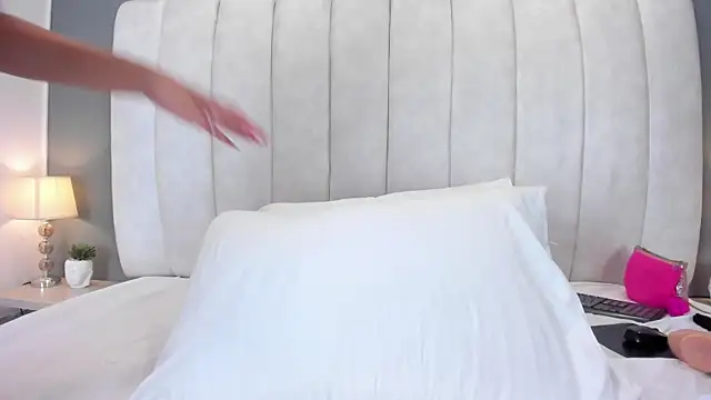 Ashleyy23x online show from 01-26-25, 01:52