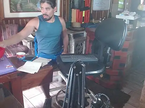 Snapshot of Dr_Pocholate84 chatting on 03-17-26, 08:23 Dr Pocholate84 online show from 03-17-26, 08:23