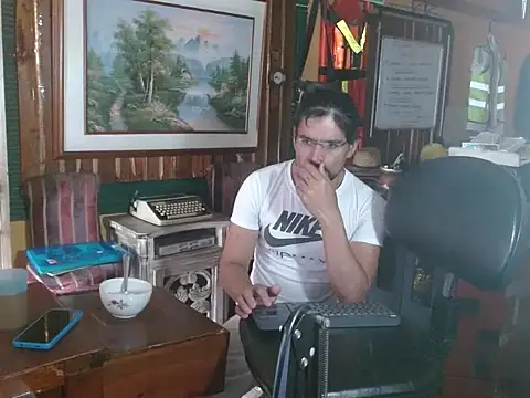 Snapshot of Dr_Pocholate84 chatting on 03-24-26, 09:20 Dr Pocholate84 online show from 03-24-26, 09:20