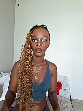 Kamdollie online show from 11-28-25, 07:22