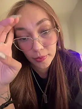Snapshot of MichelleFerry_ chatting on 02-10-25, 04:41 MichelleFerry online show from 02-10-25, 04:41