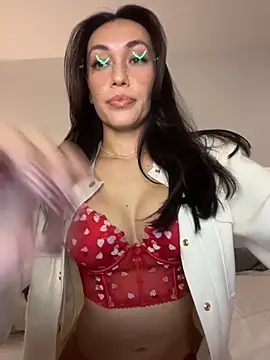 MichelleFerry  online show from 12-20-25, 05:47