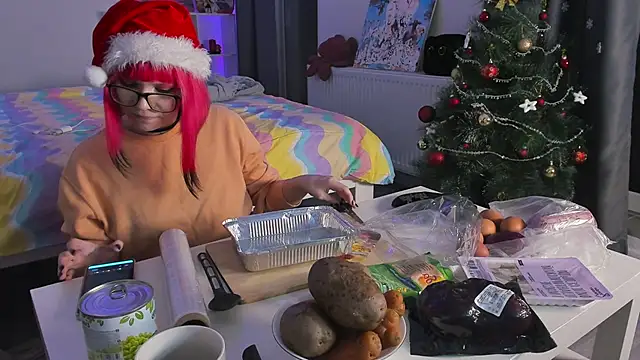 Yumi Youkai online show from 12-31-24, 02:36